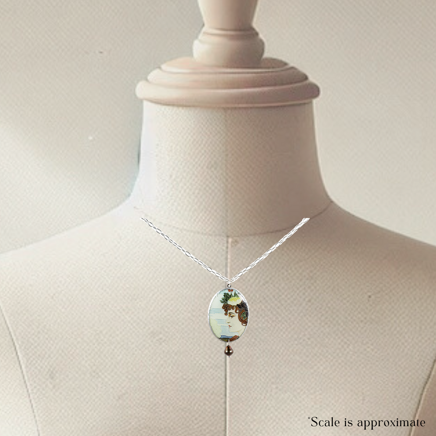 Amara Cameo Necklace