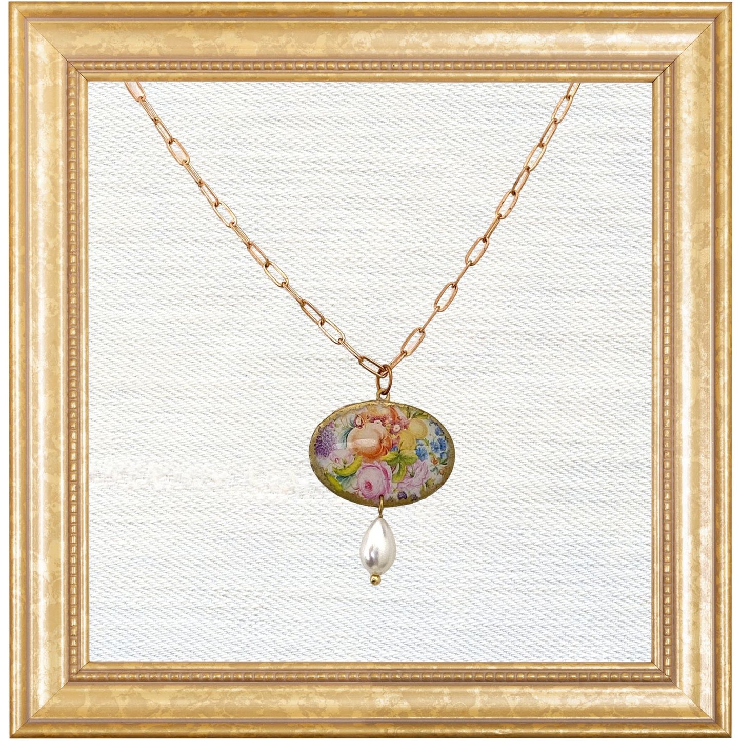 Romanitc Floral Ellison Necklace with Faux Pearl